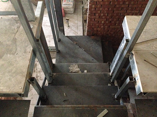 線西鄉鐵樓梯安裝施工