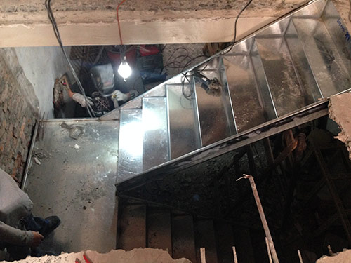 彰化市鐵樓梯安裝施工