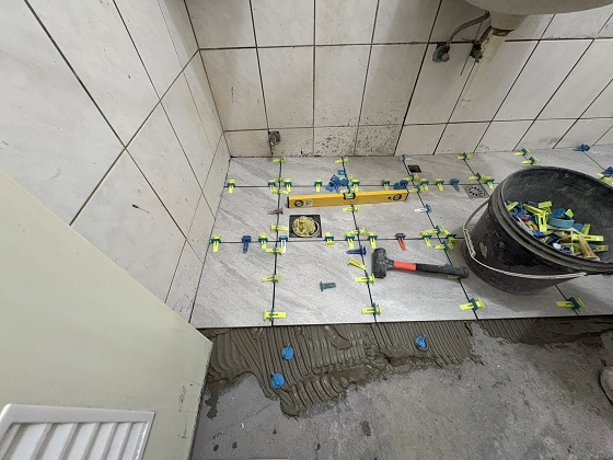 彰化浴室整修-浴室貼地磚