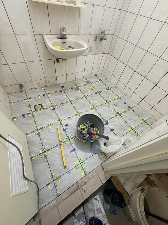 彰化浴室整修-浴室貼地磚